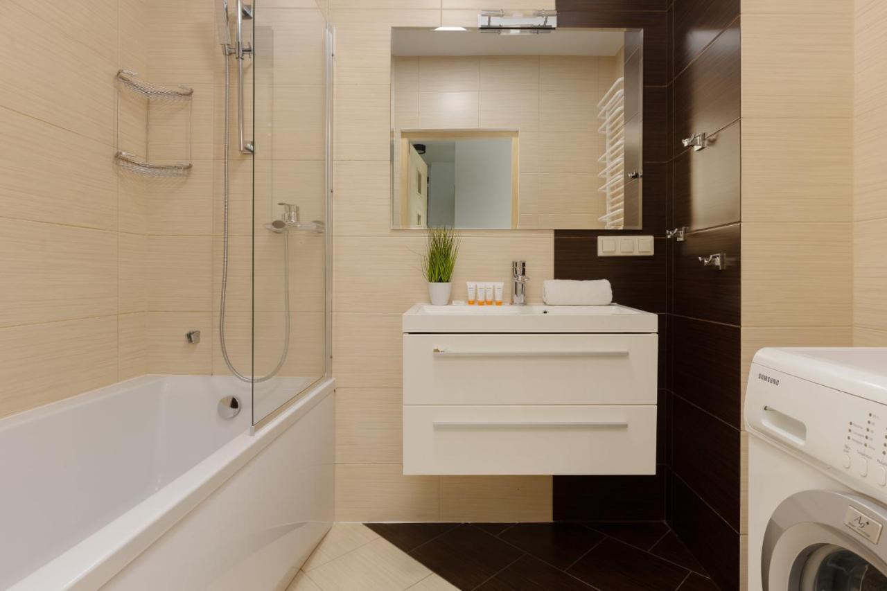 Metro Targowek Spacious Apartment With Parking By Noclegi Renters Warsaw Luaran gambar