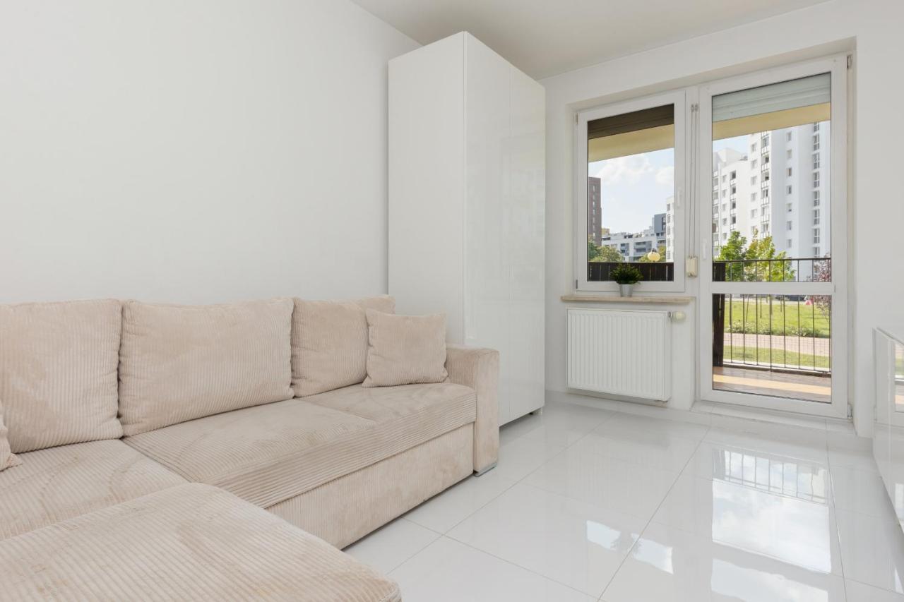 Metro Targowek Spacious Apartment With Parking By Noclegi Renters Warsaw Luaran gambar