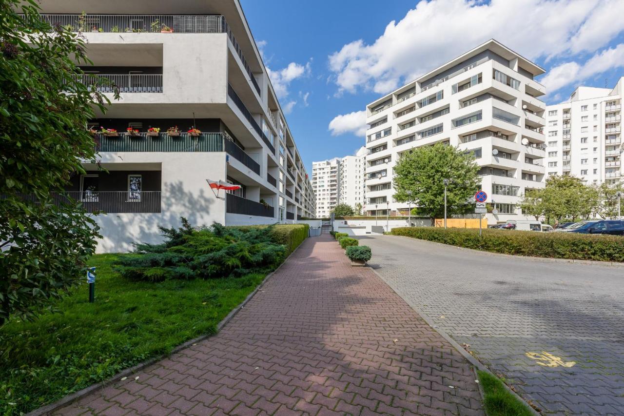 Metro Targowek Spacious Apartment With Parking By Noclegi Renters Warsaw Luaran gambar